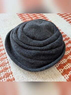 Lillie And Cohoe Women Gray Wool Cloche Hat Size 3 Warm Charcoal Made In Canada